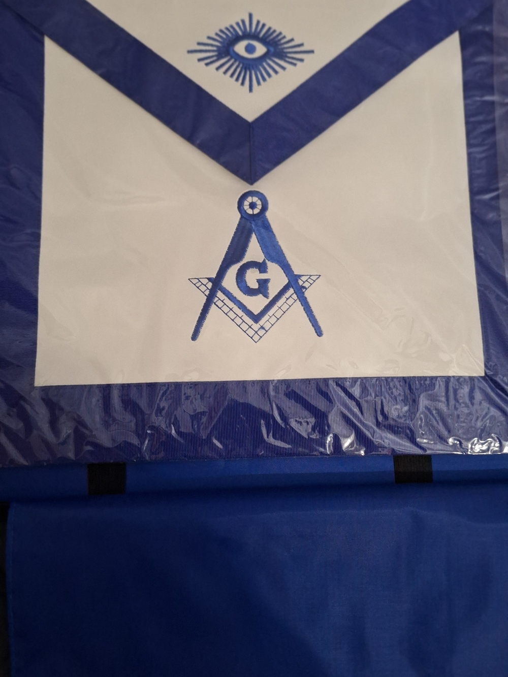 Blue and White Freemason Apron with Compass & 'G' Emblem